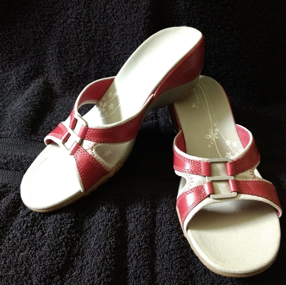 *Merrell Red Sandals* - Picture 3 of 10